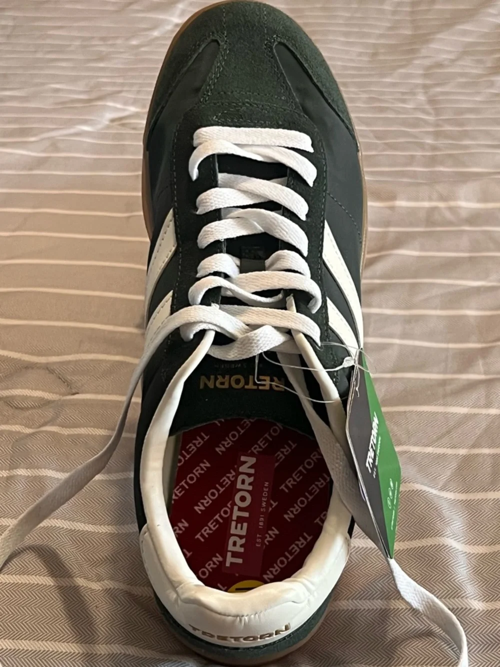 Tretorn Green Low-Top Sneakers with White Details - Picture 8 of 11